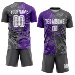 Benutzerdefinierte Graffiti Muster Stahl Grau-Lila Scratch Sublimation Fußball Uniform Jersey Benutzerdefinierte Graffiti Muster Stahl Grau-Lila Scratch Sublimation Fußball Uniform Jersey