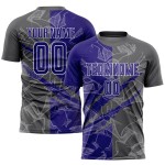 Benutzerdefinierte Graffiti Muster Dunkel Lila-Stahl Grau Scratch Sublimation Fußball Uniform Jersey Benutzerdefinierte Graffiti Muster Dunkel Lila-Stahl Grau Scratch Sublimation Fußball Uniform Jersey